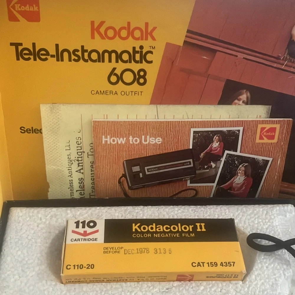 Kodak tele-instamatic 608 vintage camera